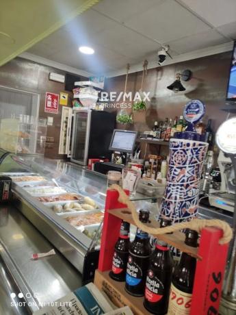 Local en calle Tomas Capelo