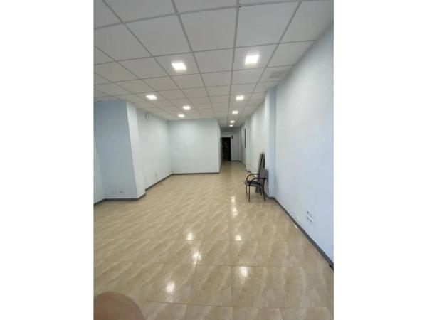 Local en plaza José Sala