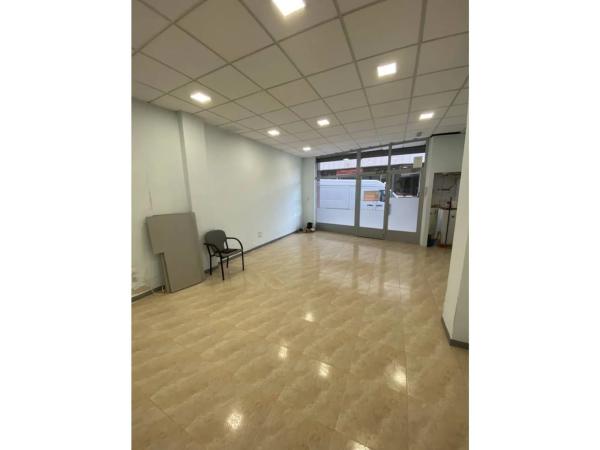 Local en plaza José Sala