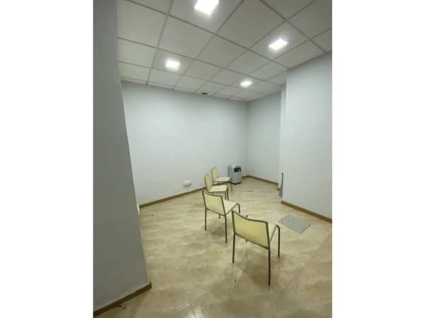 Local en plaza José Sala