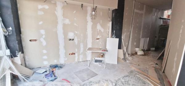 Local en avenida diagonal, 11