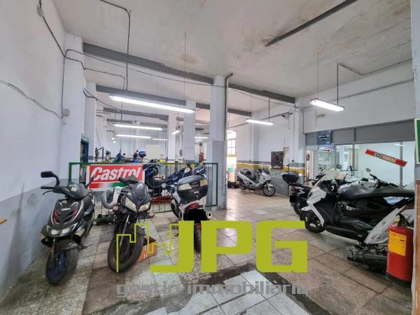 Local en mosen pedro mena