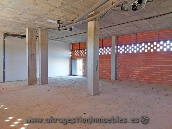 Local en avenida Comunitat d'Aragó