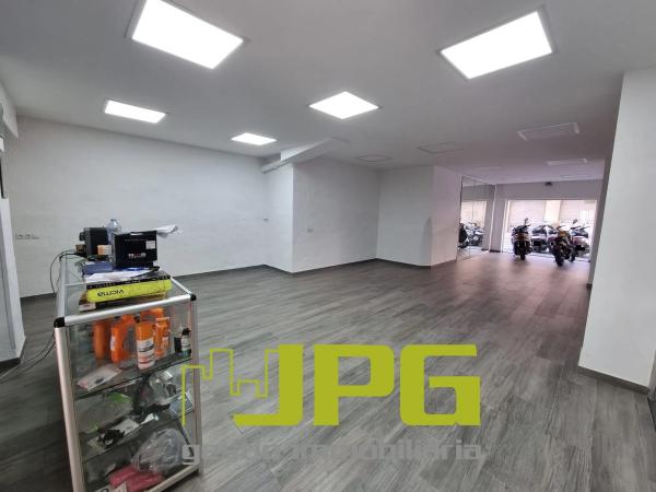 Local en mosen pedro mena