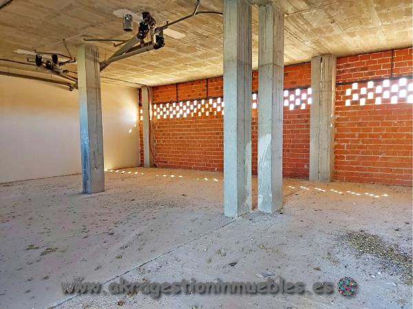 Local en avenida Comunitat d'Aragó