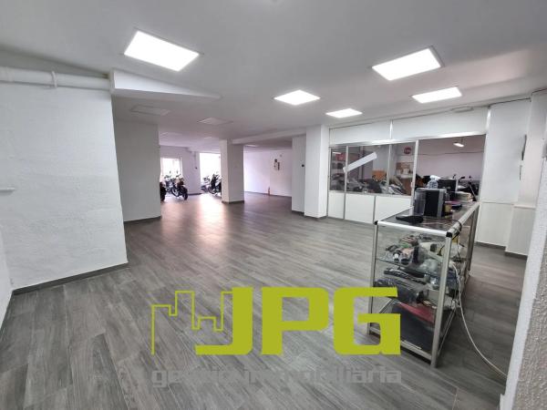 Local en mosen pedro mena