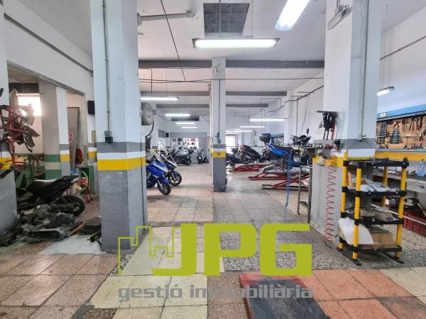 Local en mosen pedro mena