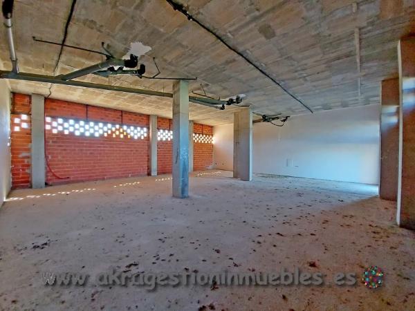 Local en avenida Comunitat d'Aragó