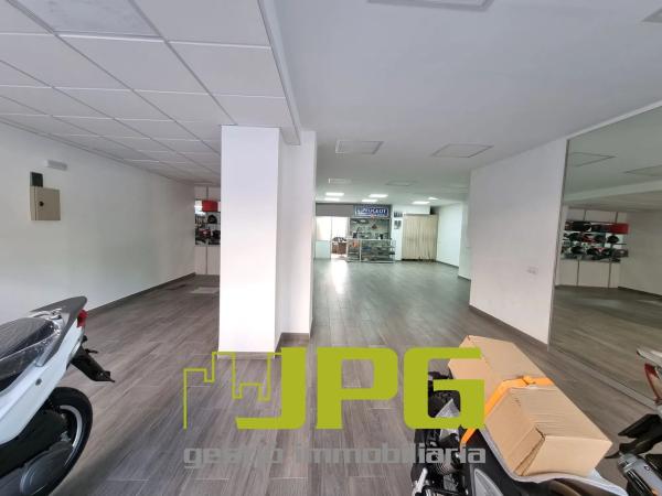 Local en mosen pedro mena