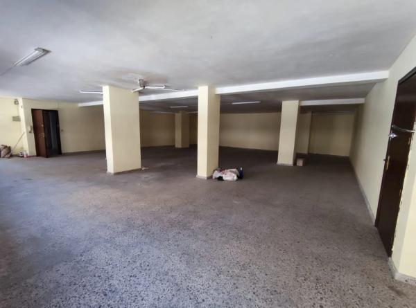 Local en avenida 6 de Diciembre