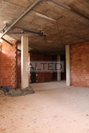 Local en plaza de la Iglesia, 10