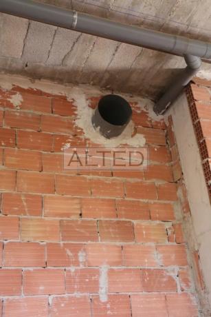 Local en plaza de la Iglesia, 10