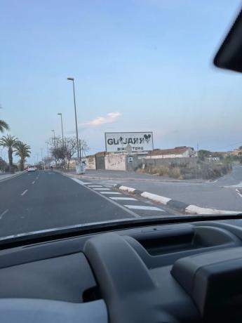 Local en calle Río Turia, 23