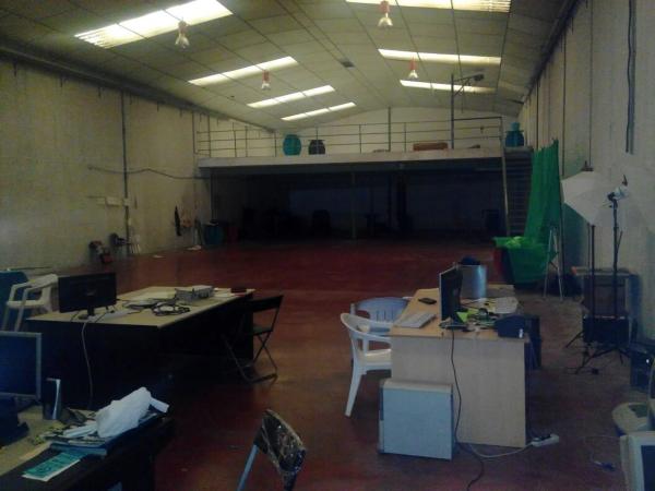 Nave en calle Azorín