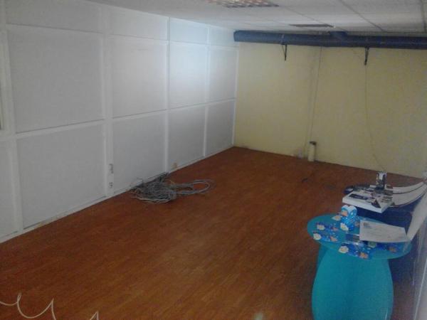 Nave en calle Azorín