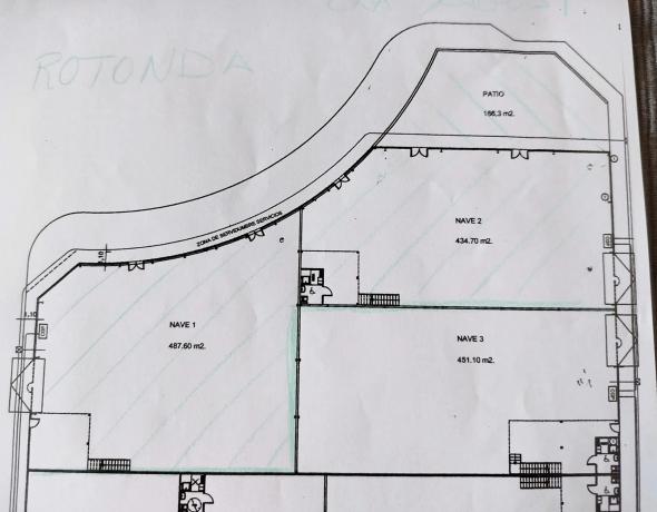 Nave en carretera Agost, 99