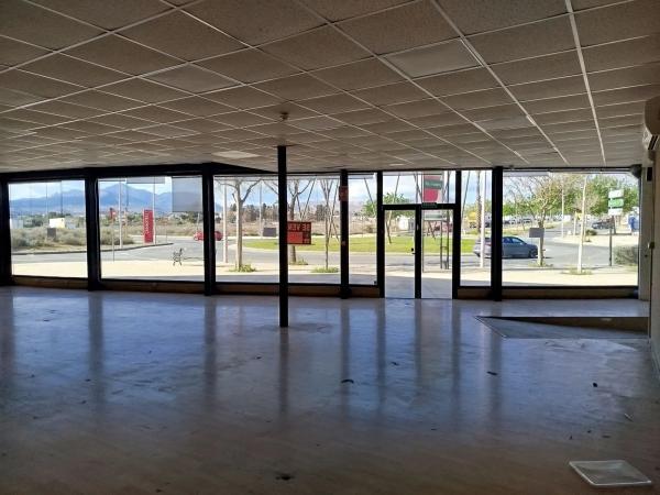 Nave en carretera Agost, 99