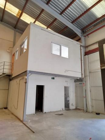 Nave en carretera Agost, 99