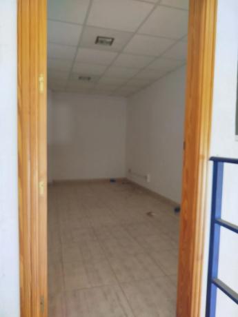 Nave en carretera Agost, 99