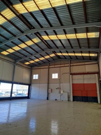 Nave en carretera Agost, 99