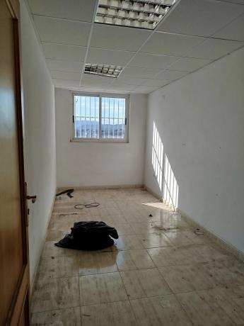 Nave en carretera Agost, 99