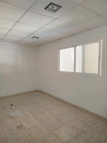 Nave en carretera Agost, 99