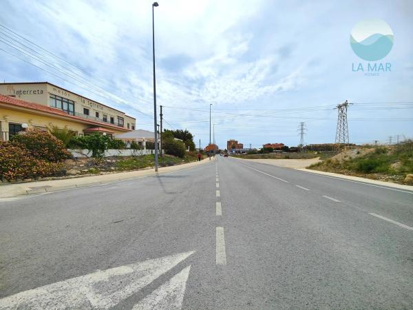 Local en avenida Ancha de Castelar