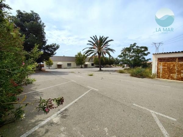 Local en avenida Ancha de Castelar