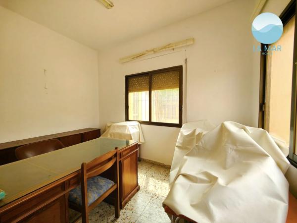 Local en avenida Ancha de Castelar