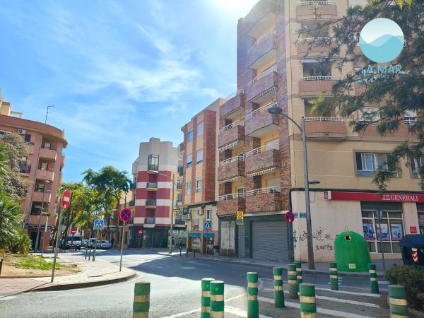 Local en calle Lillo Juan