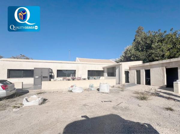 Nave en Haygon - Universidad