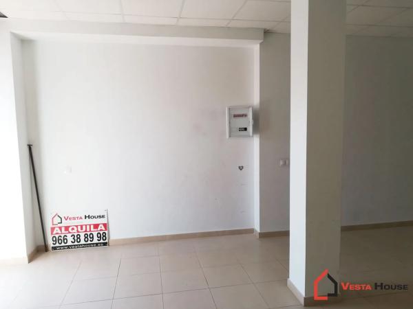 Local en calle la huerta s/n