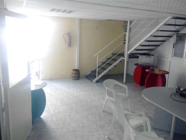 Nave en calle Azorín