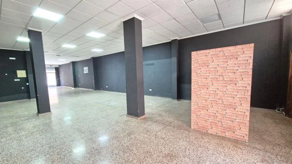 Local en calle Santiago, 57