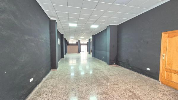 Local en calle Santiago, 57