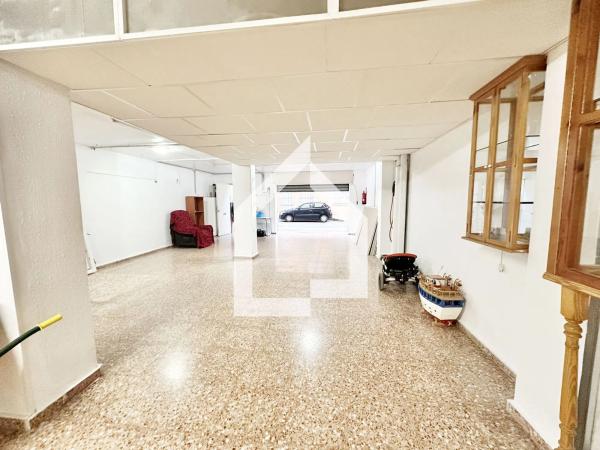 Local en calle Cura Francisco Maestre