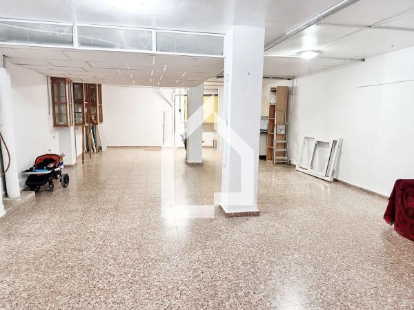 Local en calle Cura Francisco Maestre