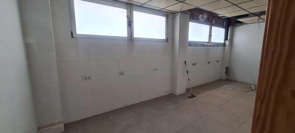 Local en calle la Huerta, 19