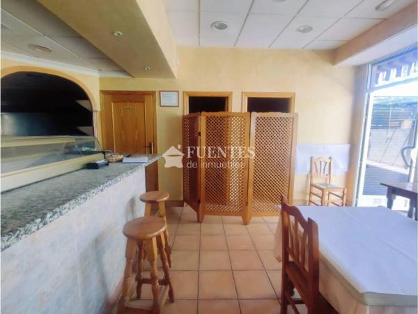 Local en calle Alcalde Mariano Beviá