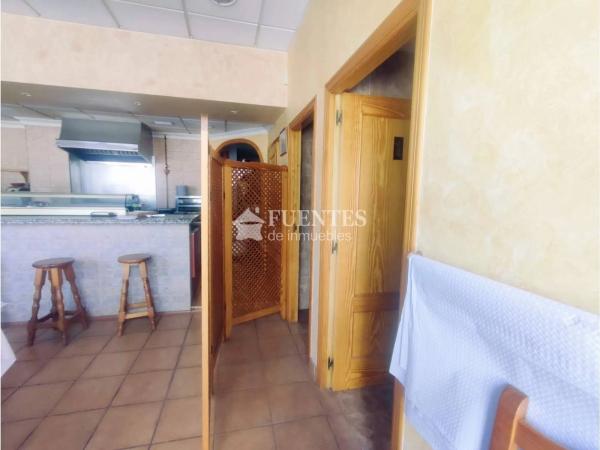 Local en calle Alcalde Mariano Beviá