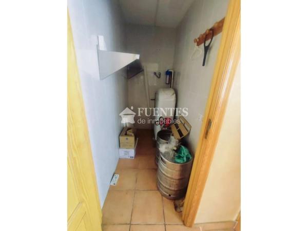 Local en calle Alcalde Mariano Beviá