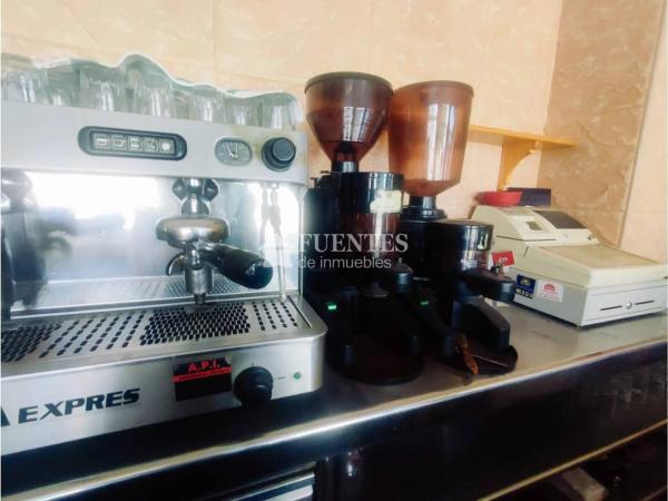 Local en calle Alcalde Mariano Beviá