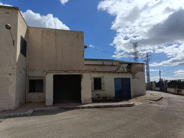 Nave en calle Rosalía de Castro