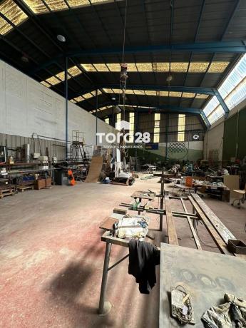 Nave en paseo la Estación, 8