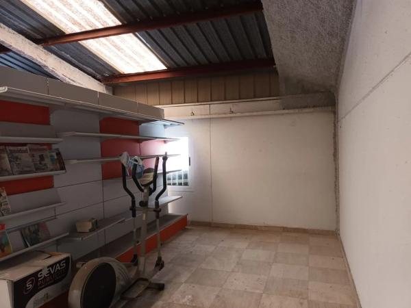 Nave en carretera de Agost, 97