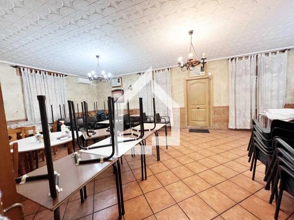 Nave en calle Pío Baroja