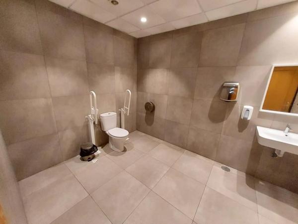 Local en calle Colonia Santa Isabel