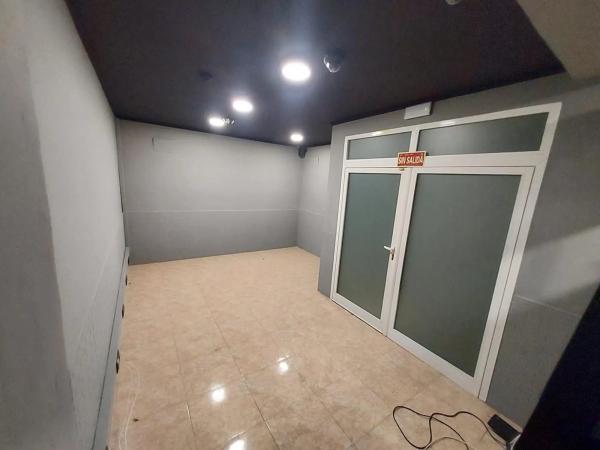 Local en calle Colonia Santa Isabel