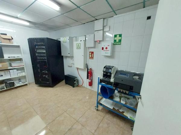 Local en calle Colonia Santa Isabel