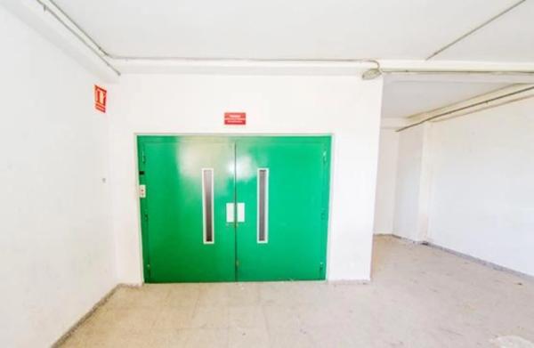 Local en calle Rafael Laliga Pérez